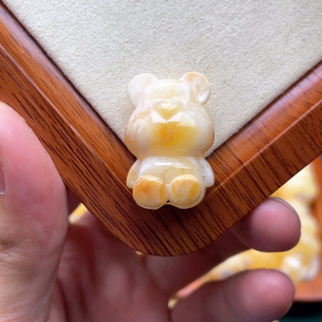 琥珀裸石未镶嵌蜜蜡