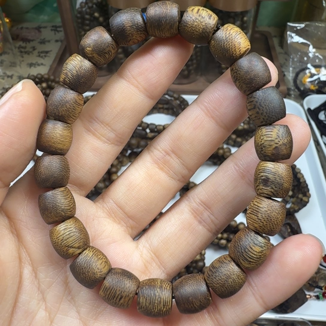 沉香碎屑沉香7卡9鼓珠