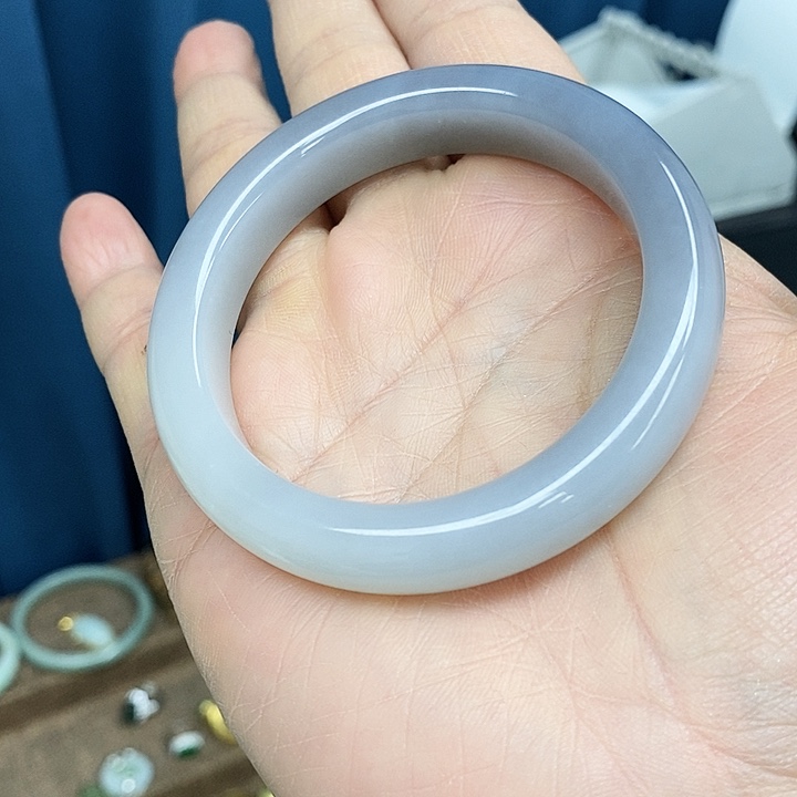 和田玉（糖玉）手镯未镶嵌57