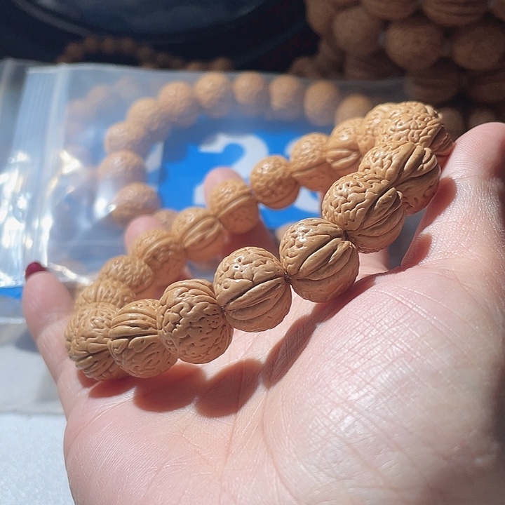 叶***闹桃核吊坠桃核手串玲珑塔24