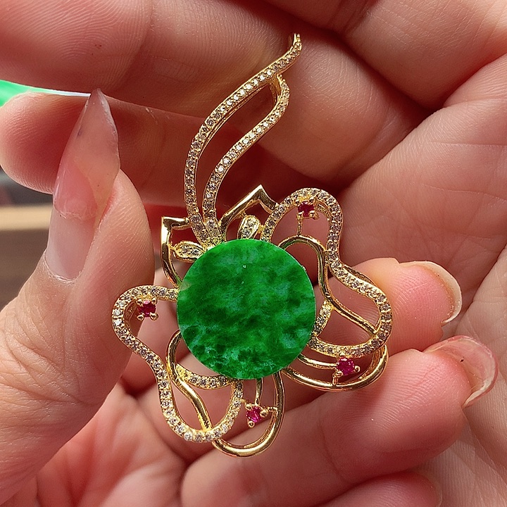 翡翠颈饰银S925镶嵌翡翠