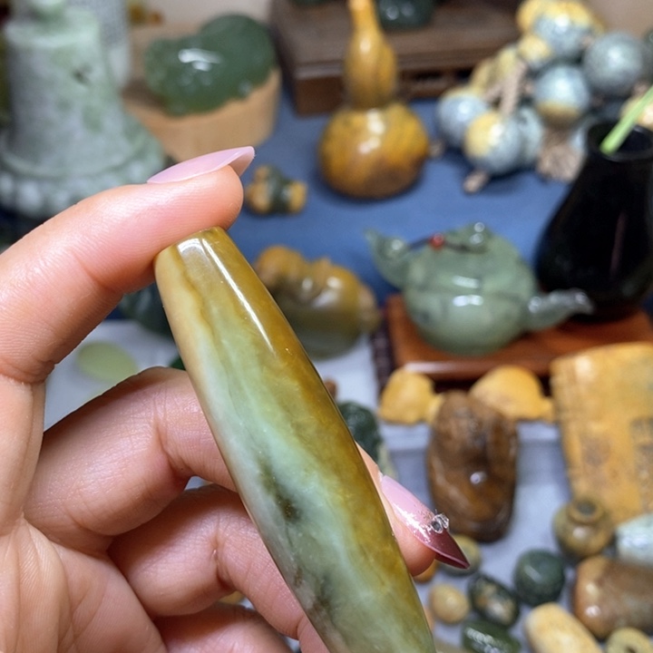 蛇纹石玉未镶嵌花玉