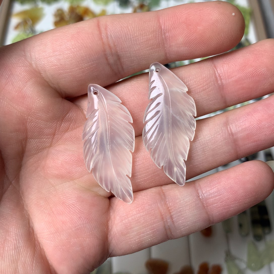 蛇纹石玉耳饰未镶嵌