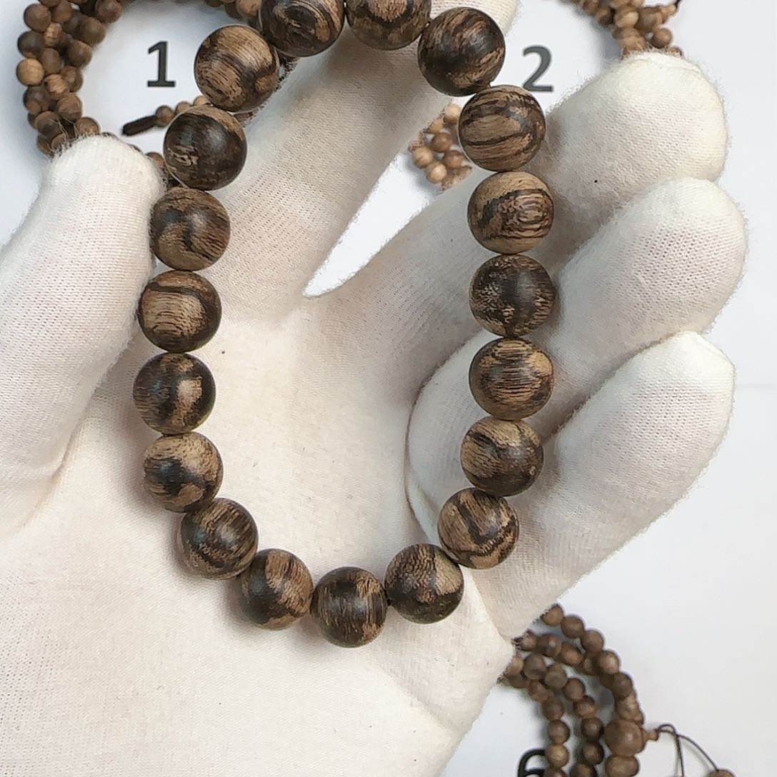 沉香手串1.1金三角黑棋沉香手串