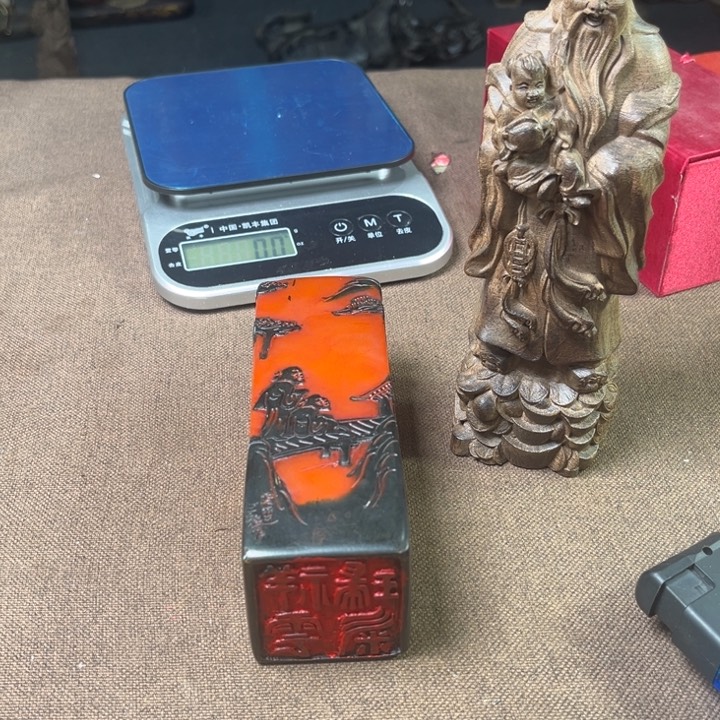 精品摆件工艺品等