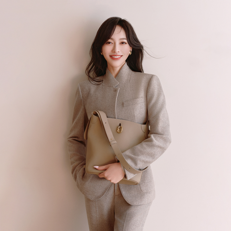 [唐嫣同款]EP雅莹女包 如意云肩水桶包大容量单肩包 25新品B003A