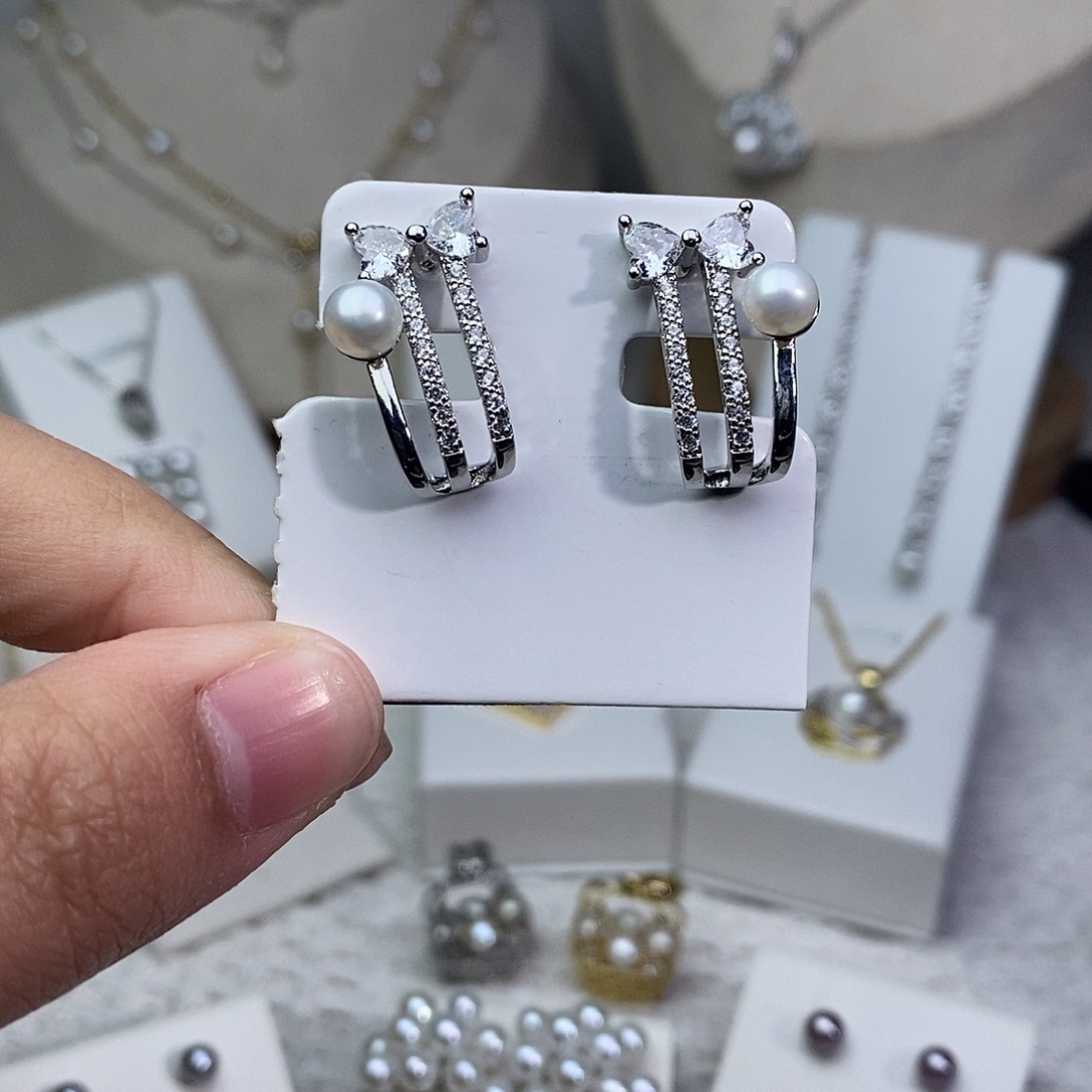 耳饰银S925镶嵌淡水珍珠