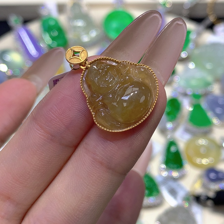 翡翠18K金镶嵌颈饰