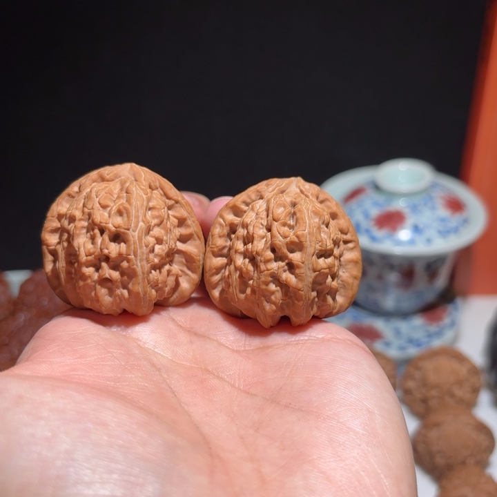 文玩核桃吊坠J*金白狮子