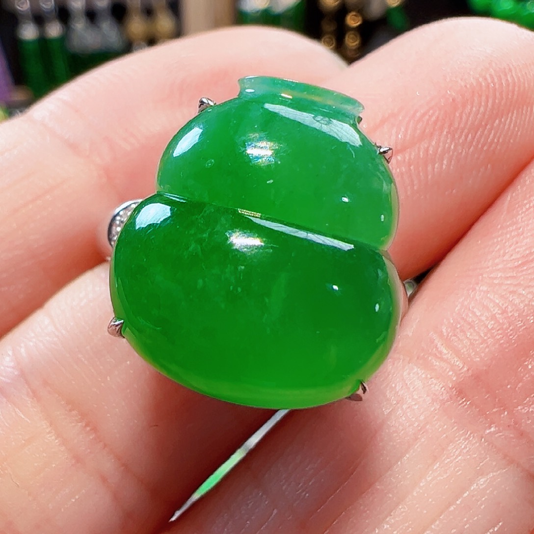 翡翠戒指18K金镶嵌签收后24小时鉴赏期