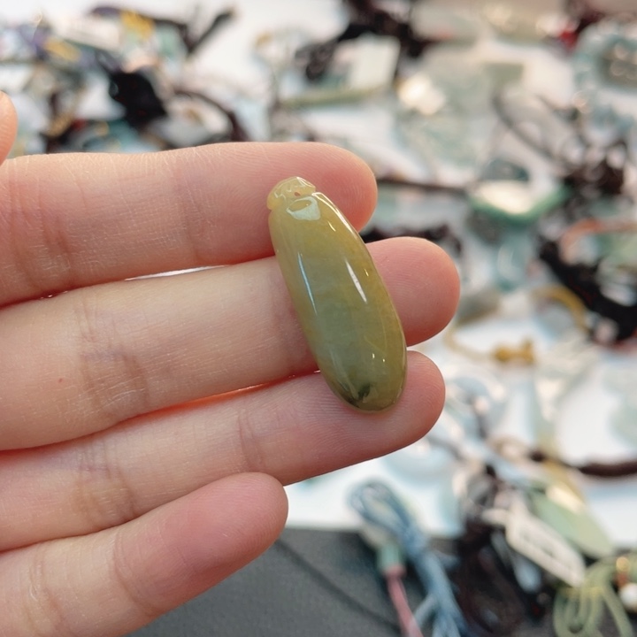 翡翠未镶嵌颈饰A货翡翠不退不换