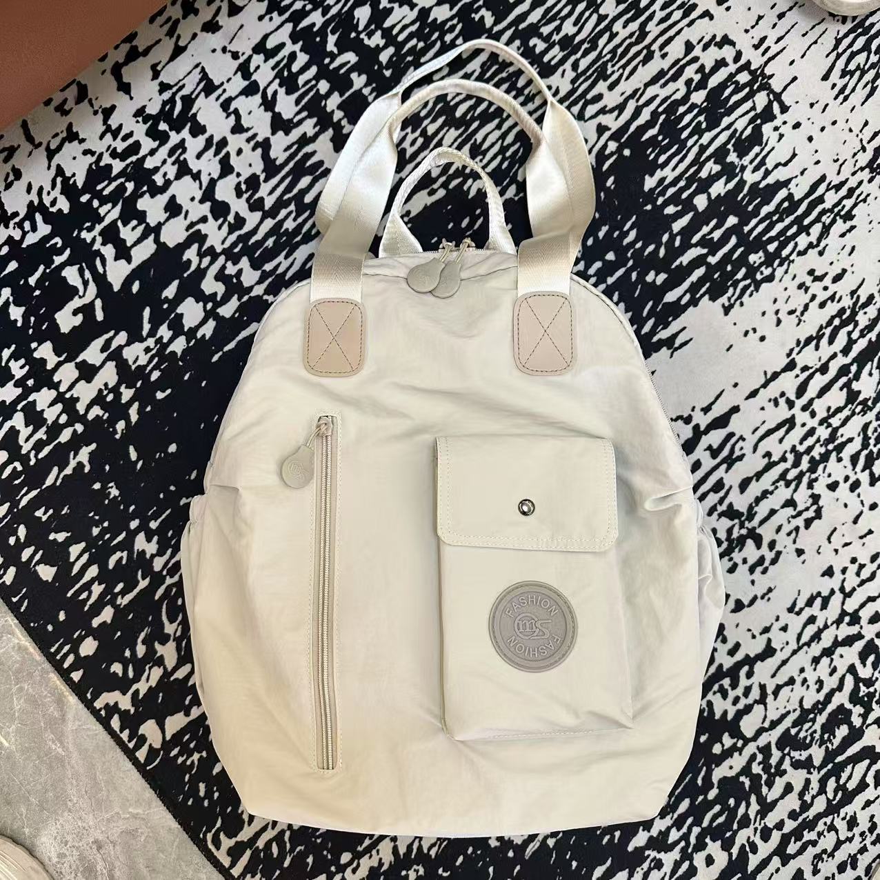 MS四季双肩单肩手拎防水超轻干湿分离日韩泡芙妈咪旅行大空间8122