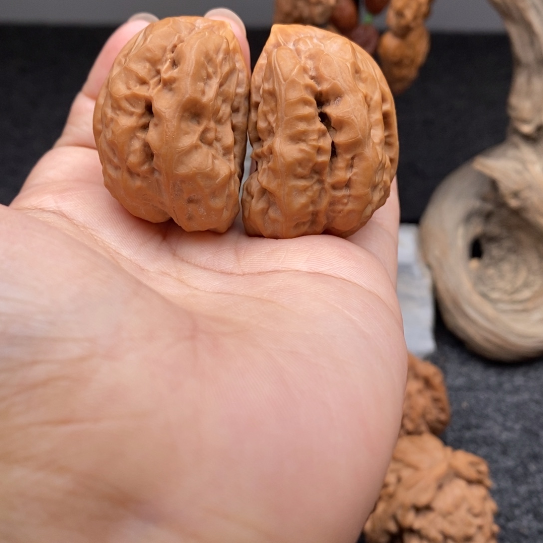 文玩核桃把件蛤蟆头半壁江山