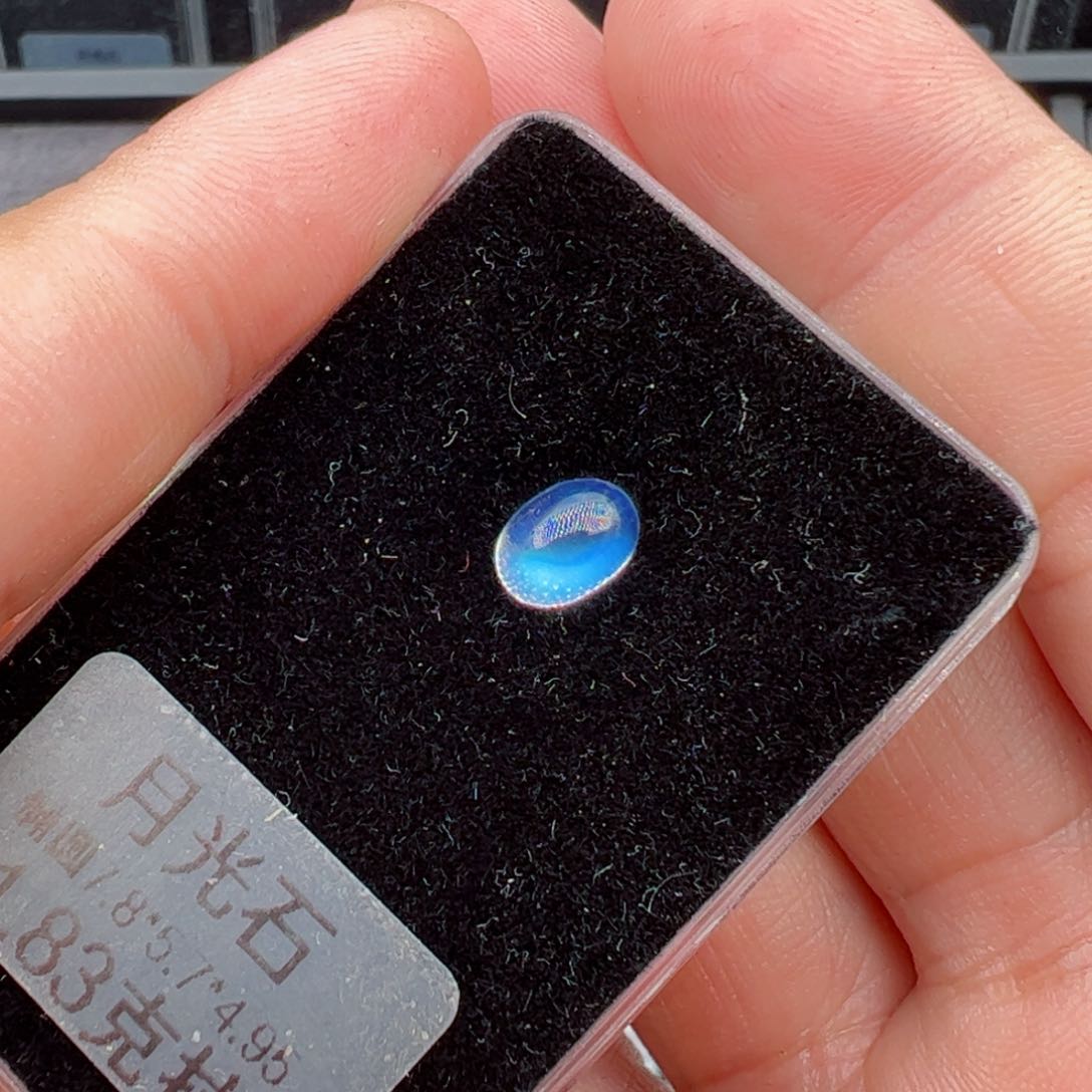 月光石未镶嵌裸石1.83克拉