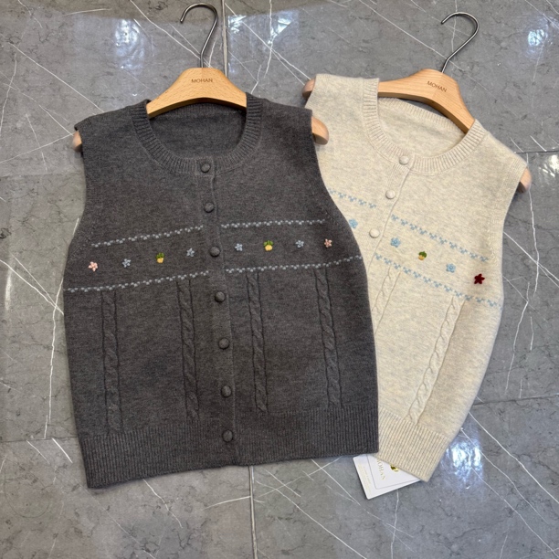 【墨涵精选】民族风圆领立体小花刺绣针织马甲59157