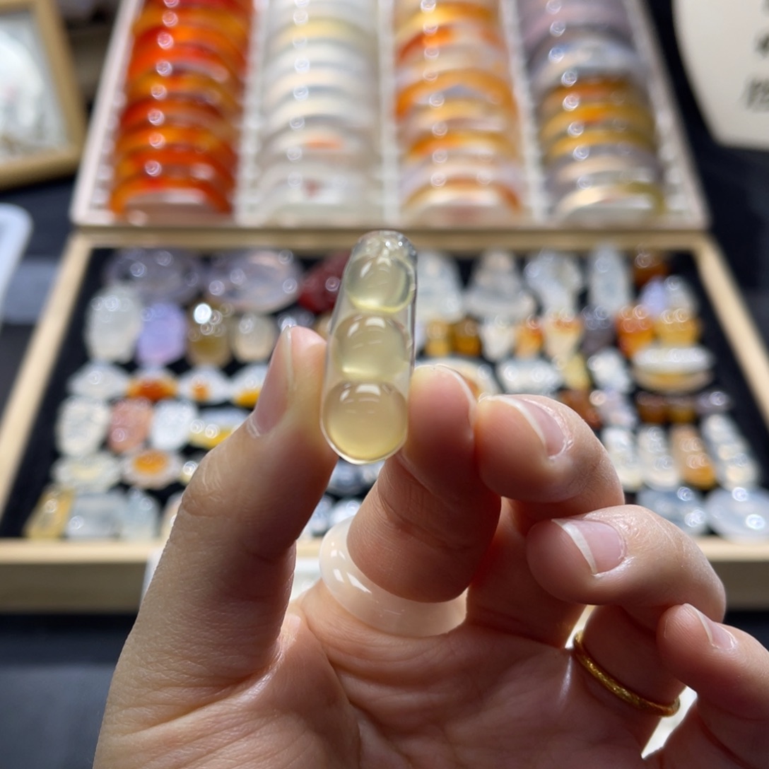 玛瑙/玉髓未镶嵌颈饰