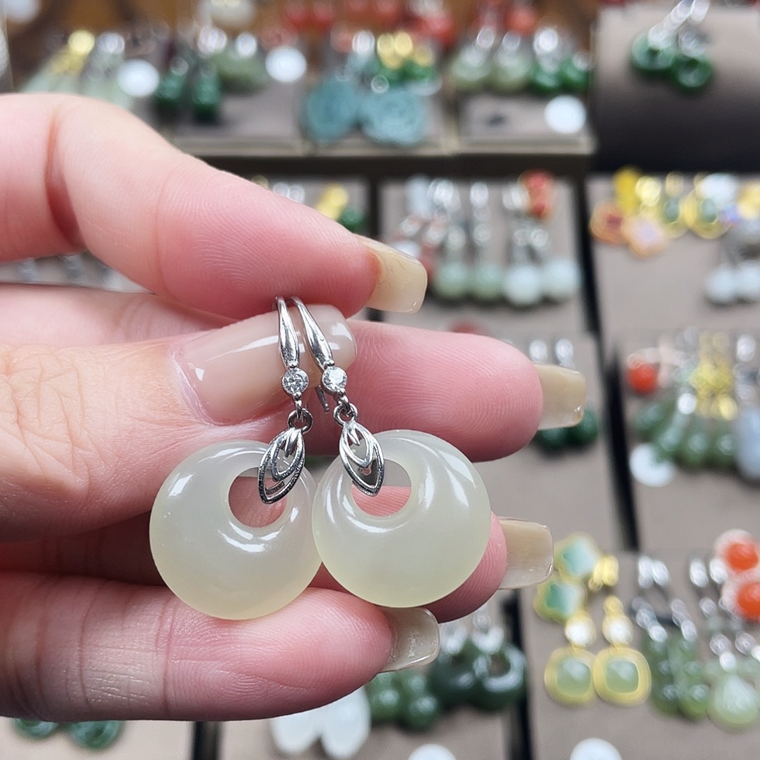 和田玉银S925镶嵌耳饰