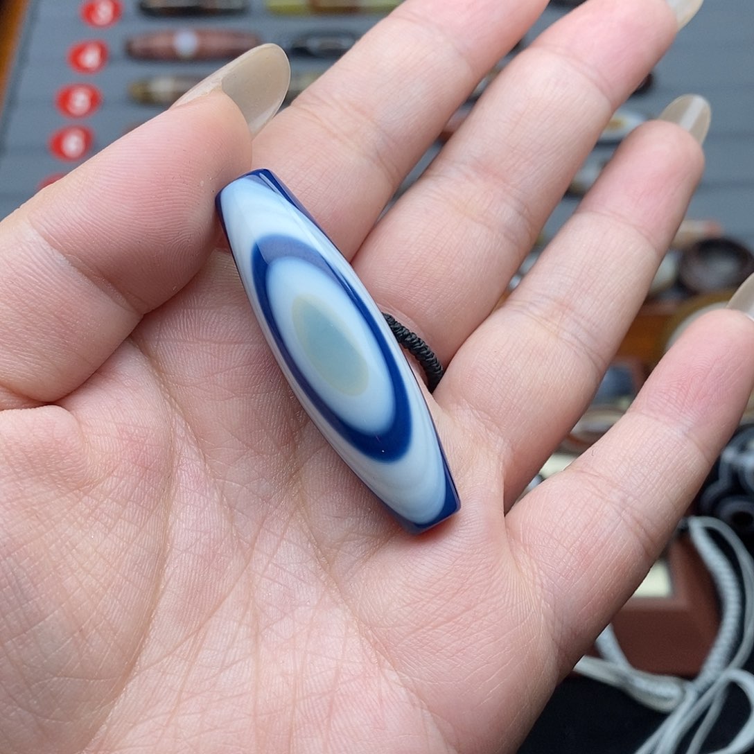 玛瑙/玉髓颈饰未镶嵌杨*