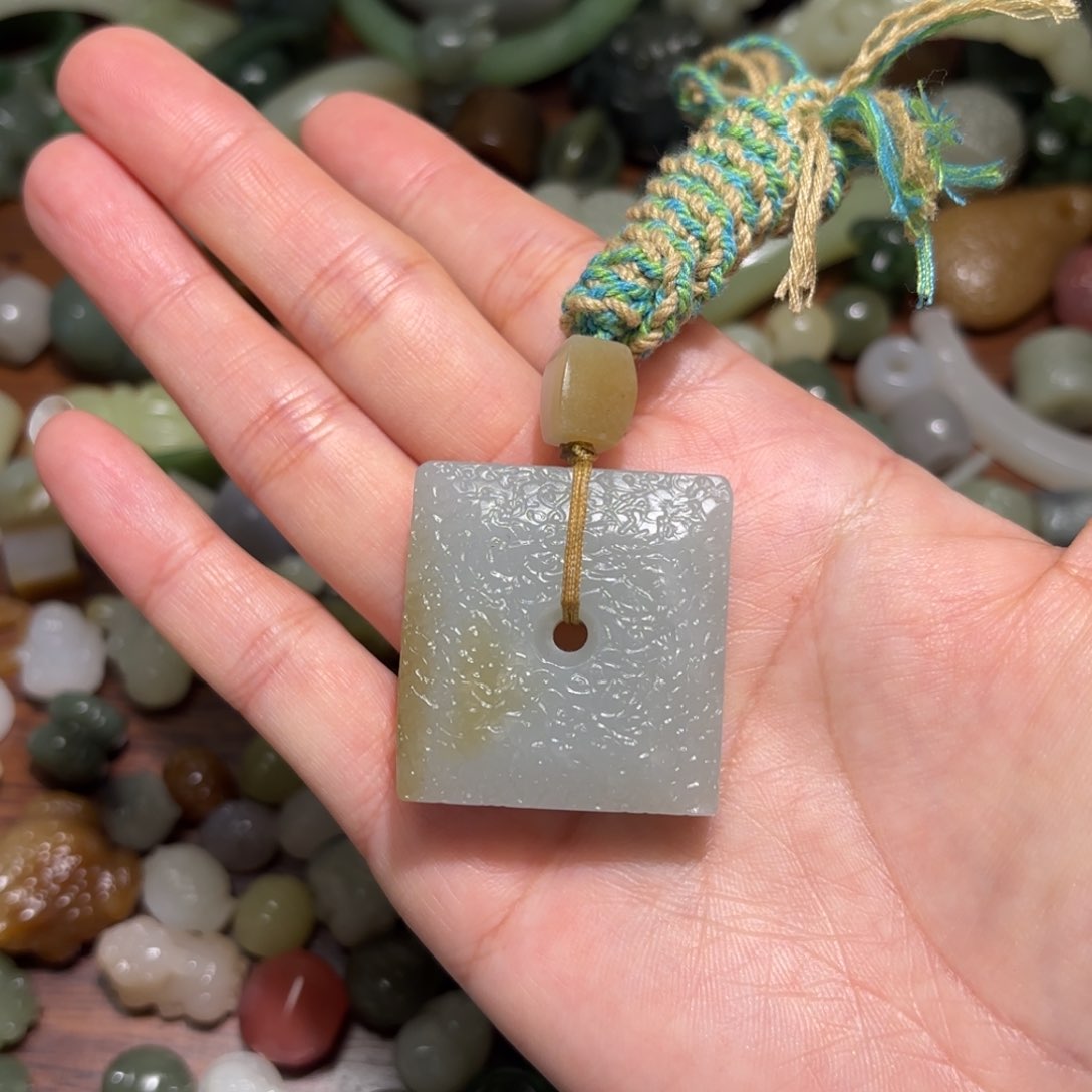 和田玉未镶嵌珠宝半成品