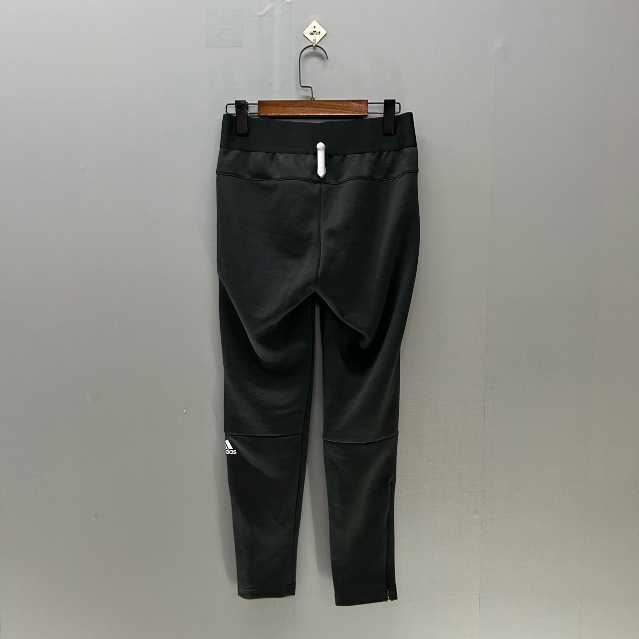 S Adidas 纯色条纹运动休闲长裤 黑色 CW5746