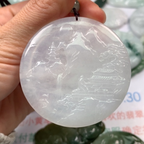 翡翠颈饰未镶嵌翡翠