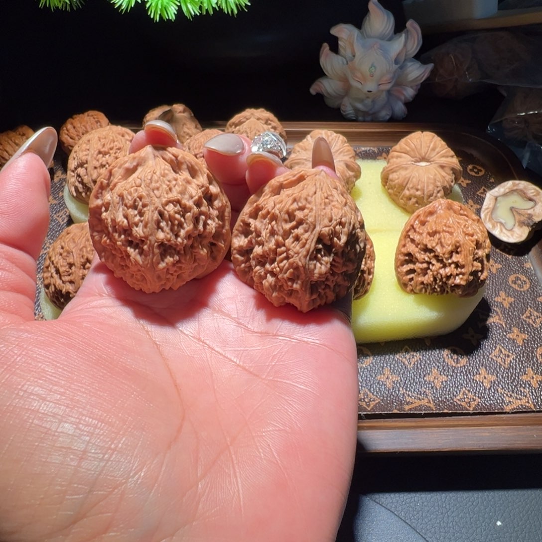 爷***、文玩核桃吊坠南疆石39