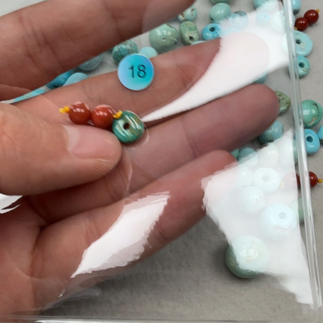 南红玛瑙未镶嵌珠宝奇石