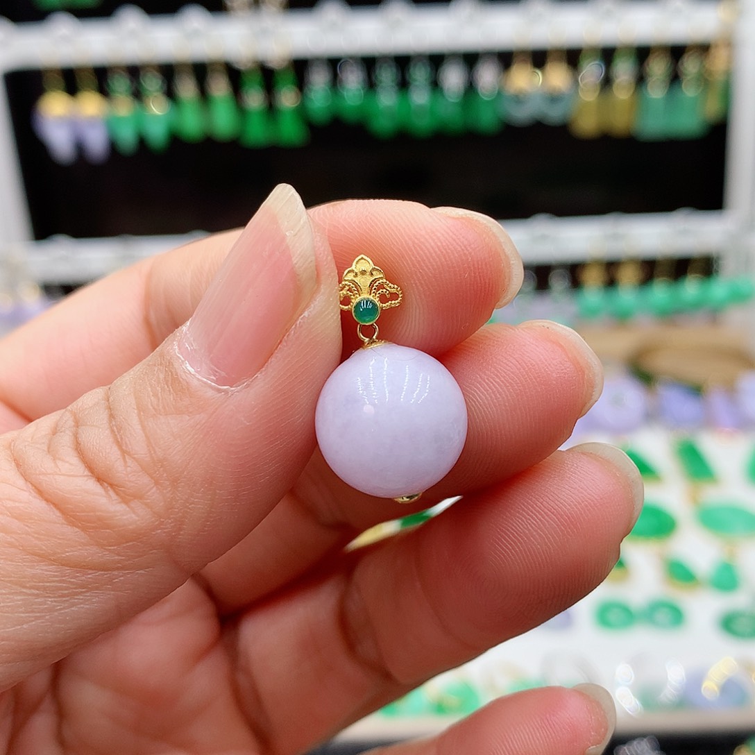 翡翠吊坠(赠链)18K金镶嵌