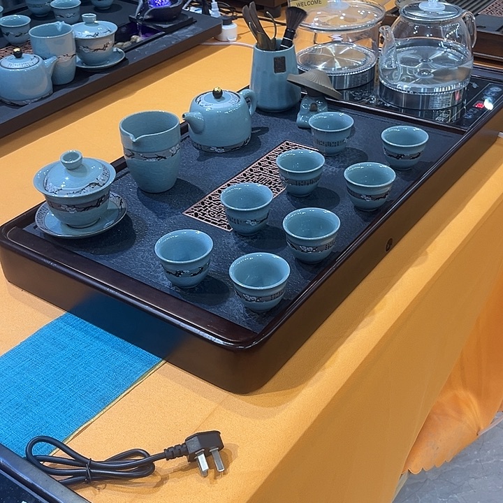 茶盘的颜色和色彩是不同凡响