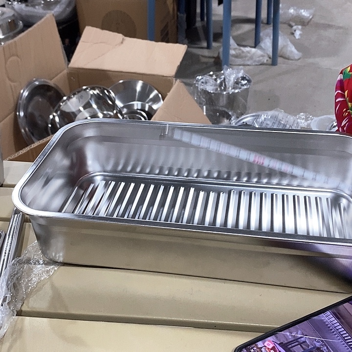 33-18保鲜盒瑕疵。