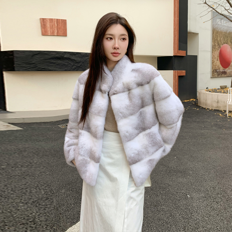 “横排貂”进口天鹅绒水貂皮草立领短款貂皮大衣外套冬ZD104Y024