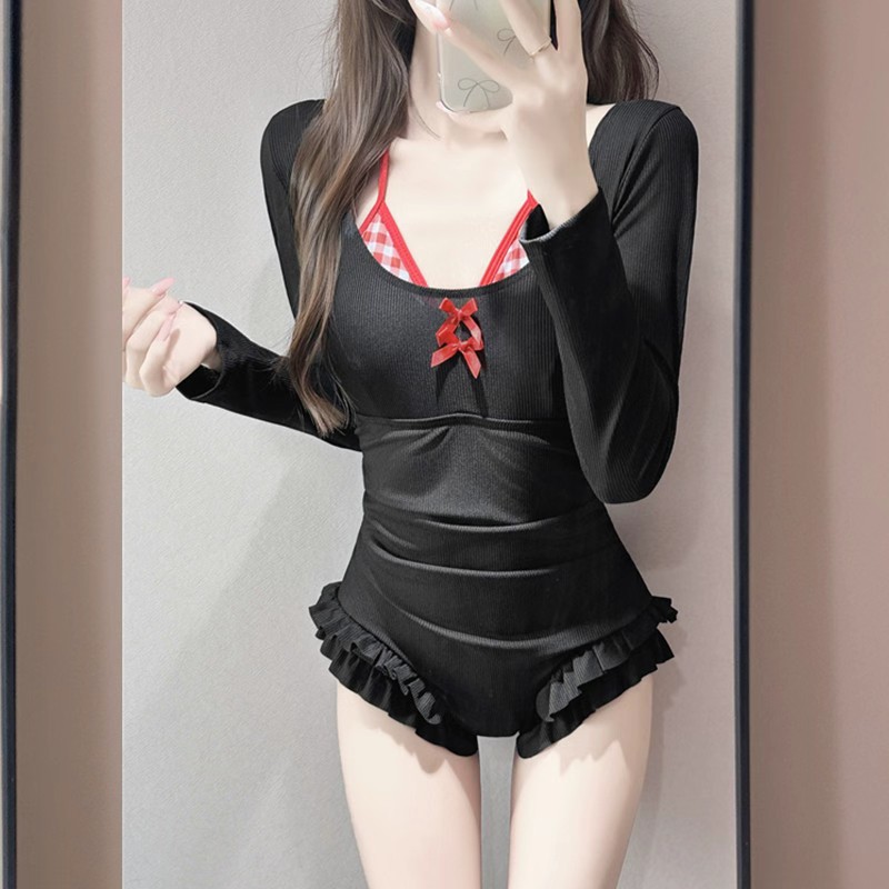连体泳衣女2025新款少女甜美长袖遮肉显瘦学生绝美女孩度假泳装