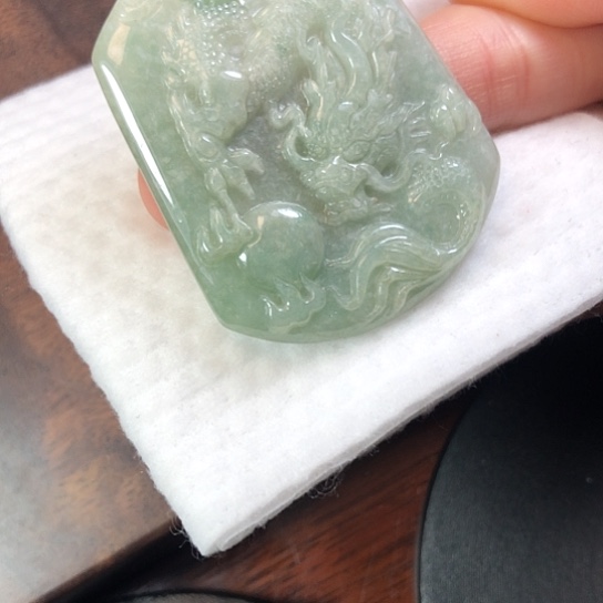 翡翠未镶嵌颈饰缅甸A货，每天下午1点半开播