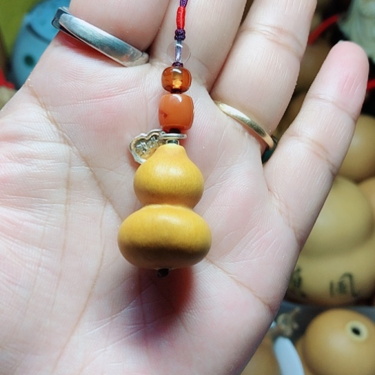 手工编织可爱葫芦手机挂件