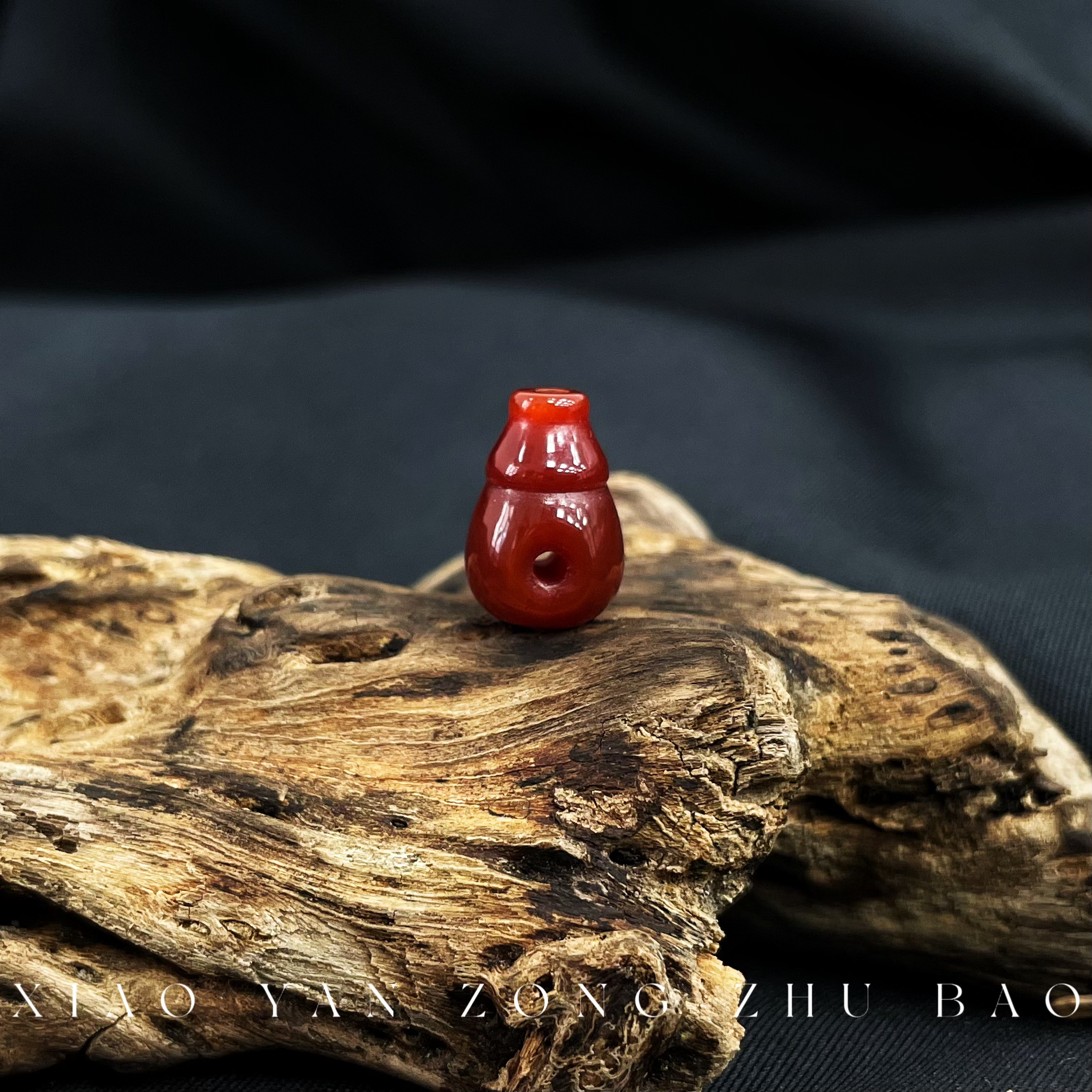  【小杨总珠宝】Y8152 天然柿子红小号三通带火焰纹 约13*8mm满肉款