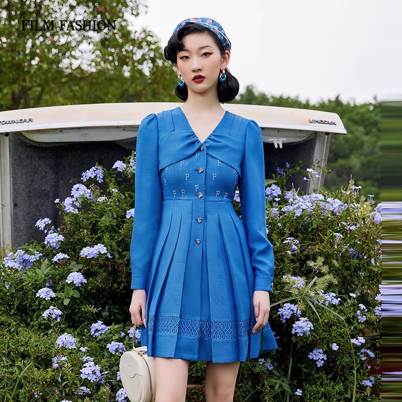 【林一专属】一电影一时装烫钻连衣裙式外套FEUG115550