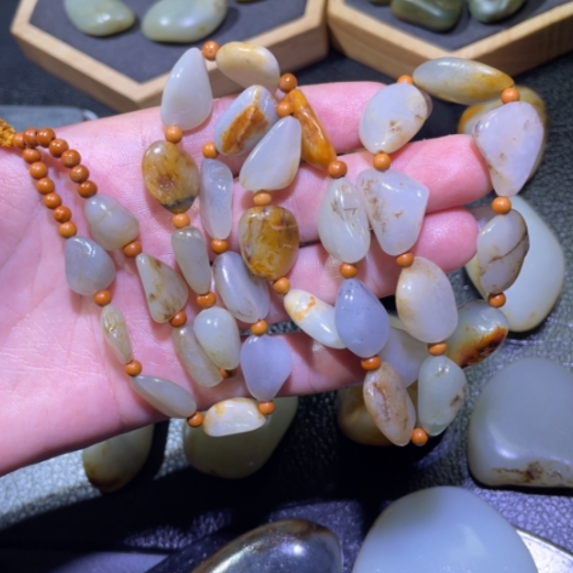 【闪购商品】和田玉未镶嵌颈饰吹****。