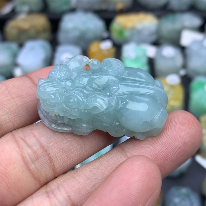 翡翠颈饰未镶嵌天然缅甸A货翡翠貔貅吊坠