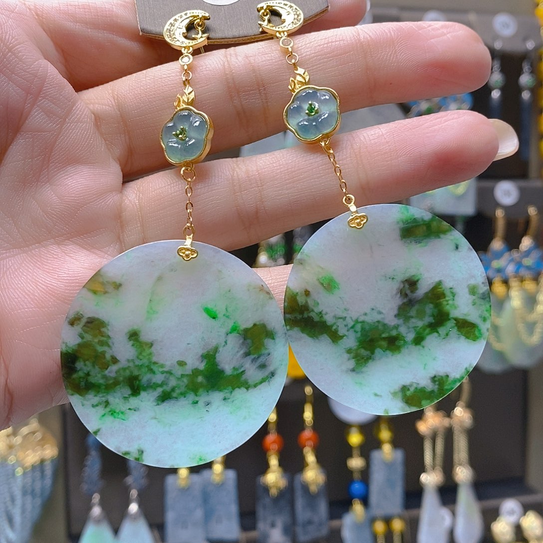 未镶嵌翡翠耳饰翡翠