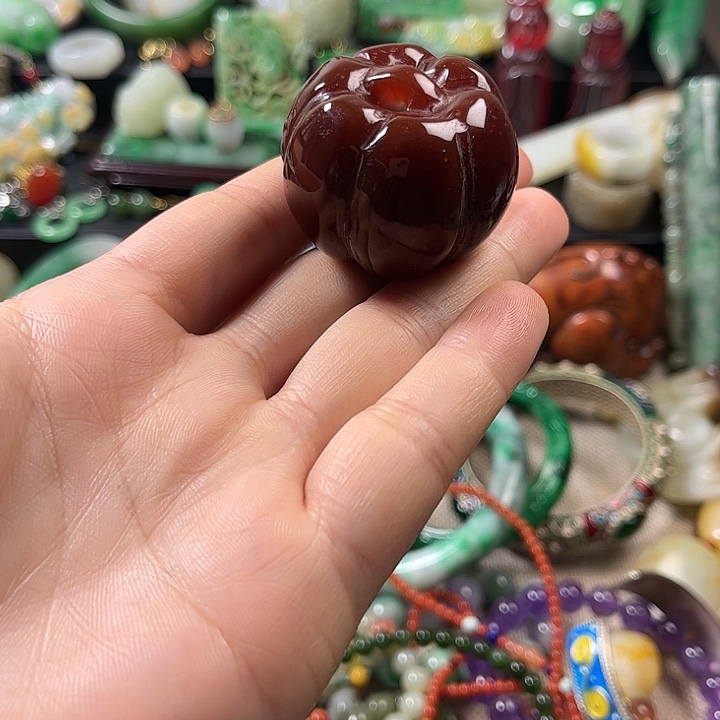 翡翠未镶嵌颈饰翡翠未镶嵌颈饰