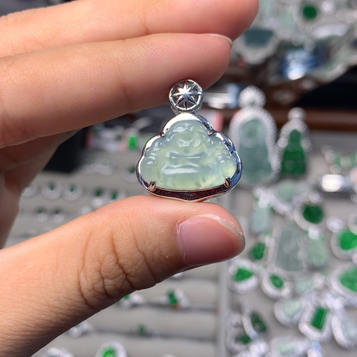 翡翠未镶嵌颈饰吊坠