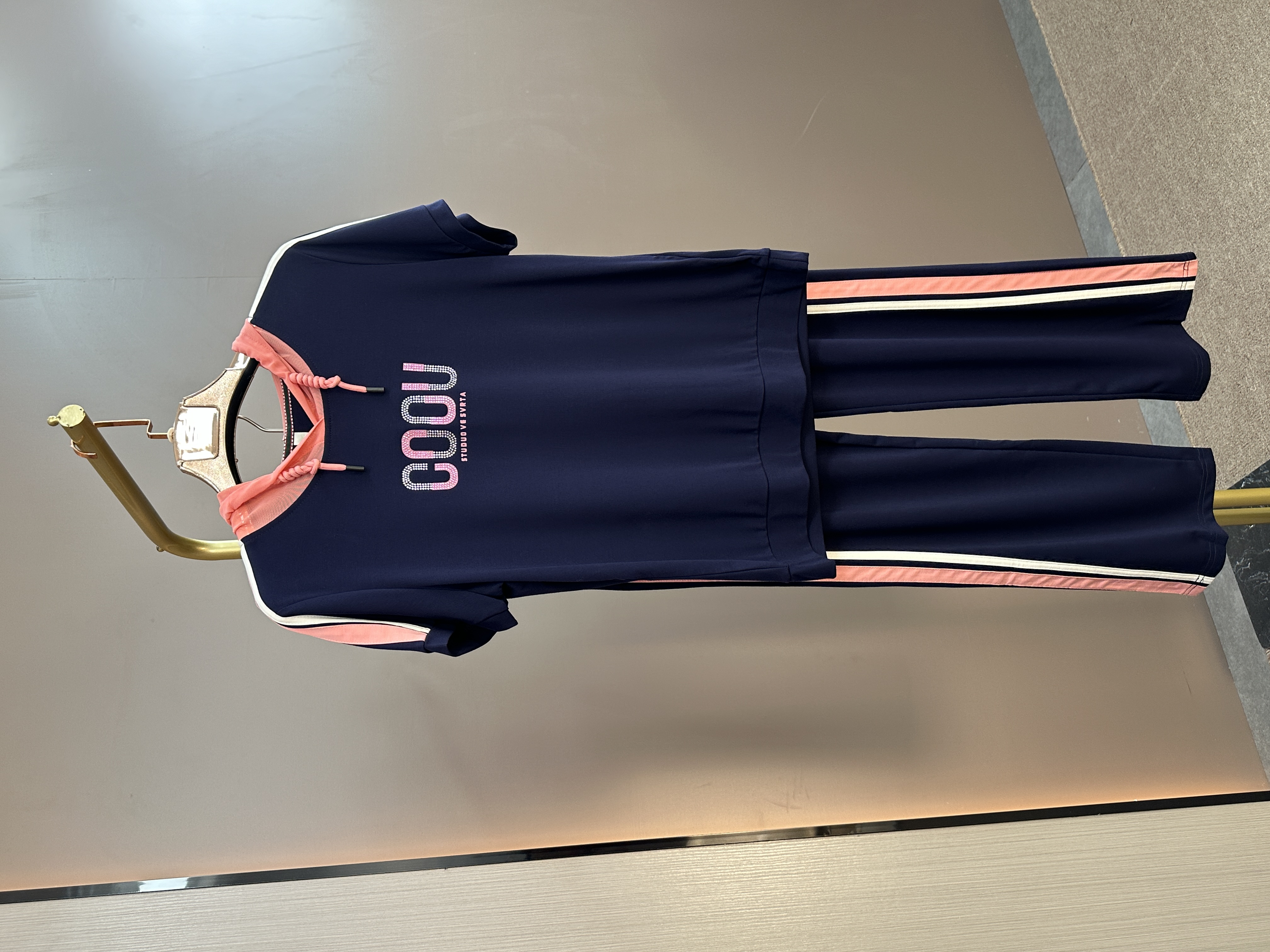 2025夏季新款冰丝运动套装女士高端洋气立领短袖休闲两件套8099