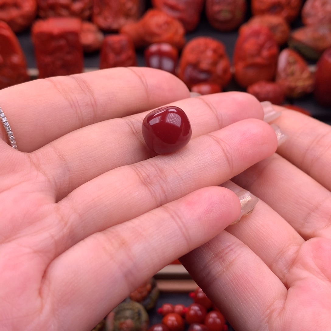 南红玛瑙南红川料原矿牛血红老型12.7mm未镶嵌