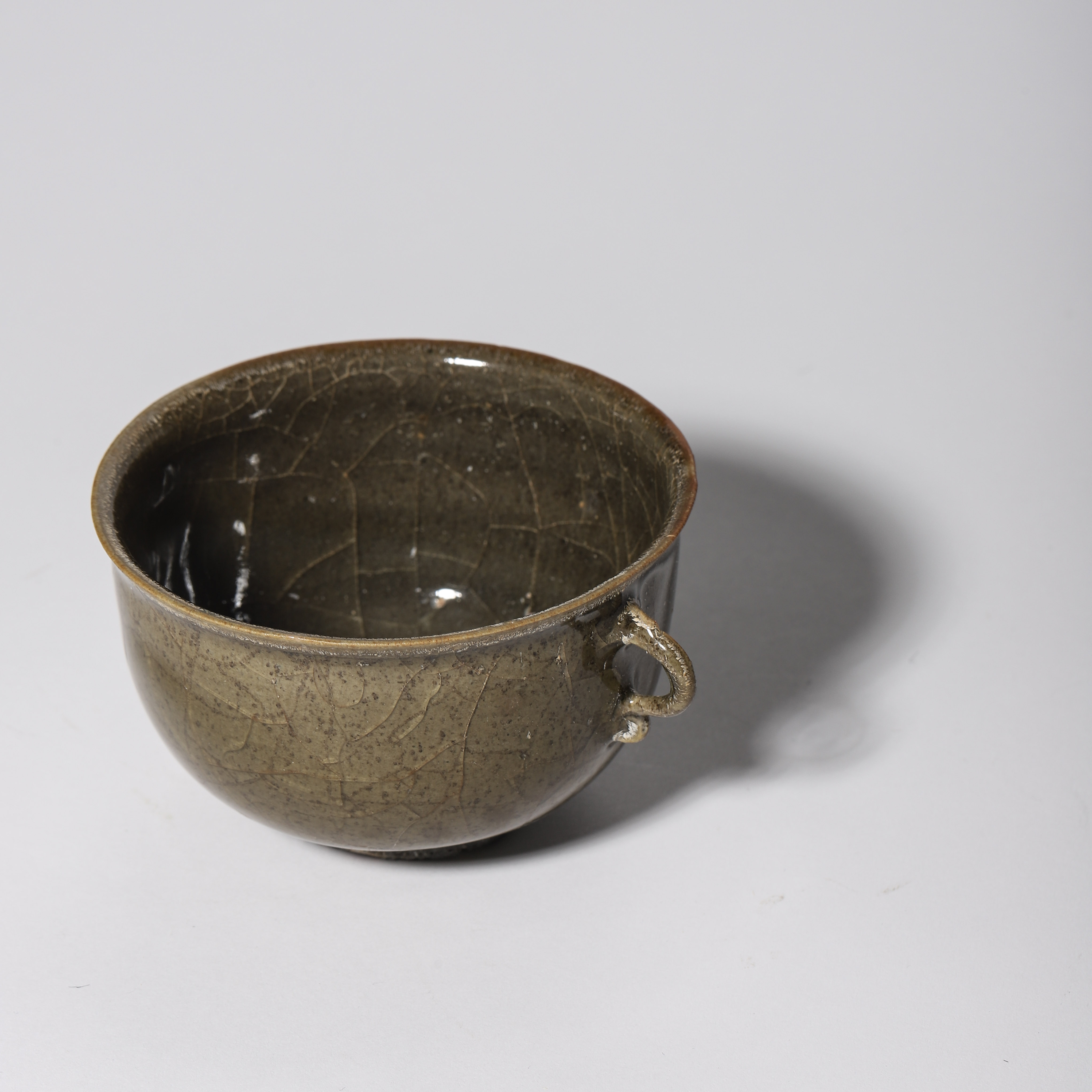 Lot20 明代 青釉把杯【古董拍卖】