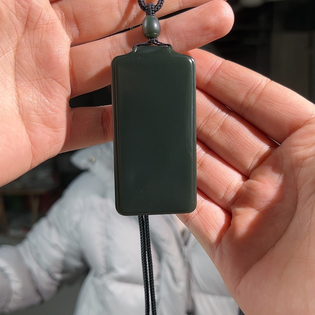 和田玉颈饰未镶嵌特细青玉