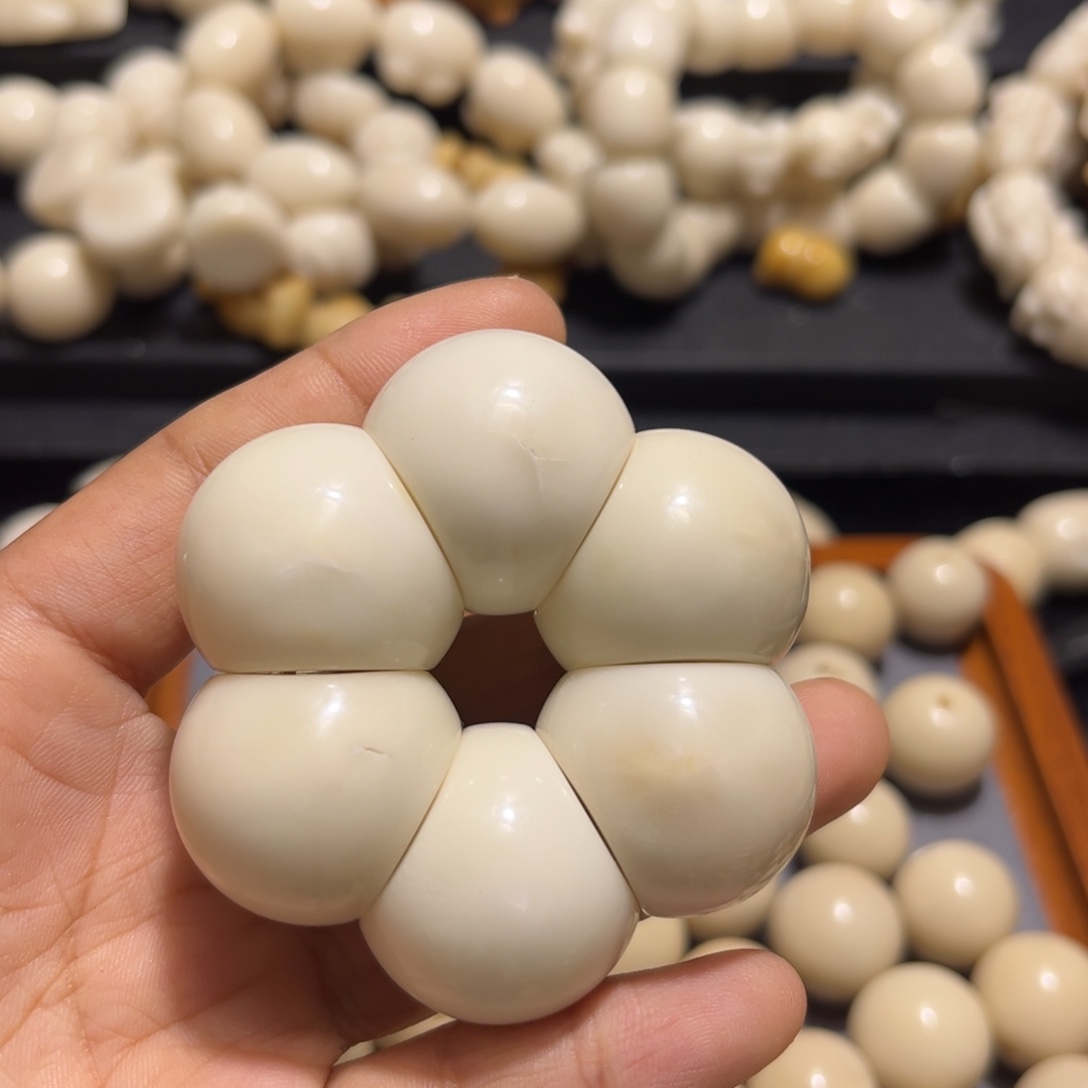 菩提根/象牙果吊坠大瑕疵