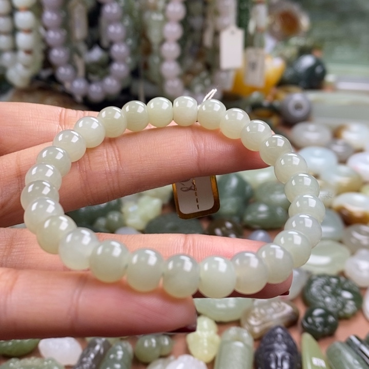 和田玉未镶嵌颈饰和田玉卡8手串