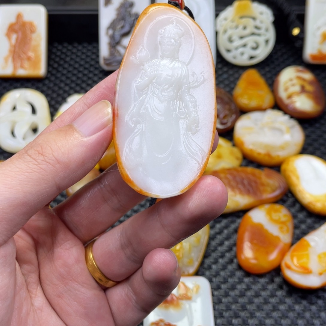 颈饰未镶嵌和田玉