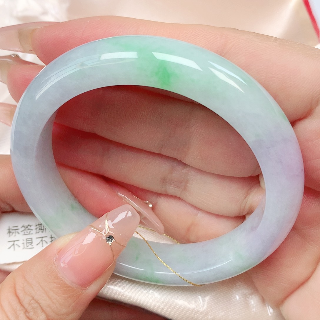 翡翠手镯未镶嵌抖音671