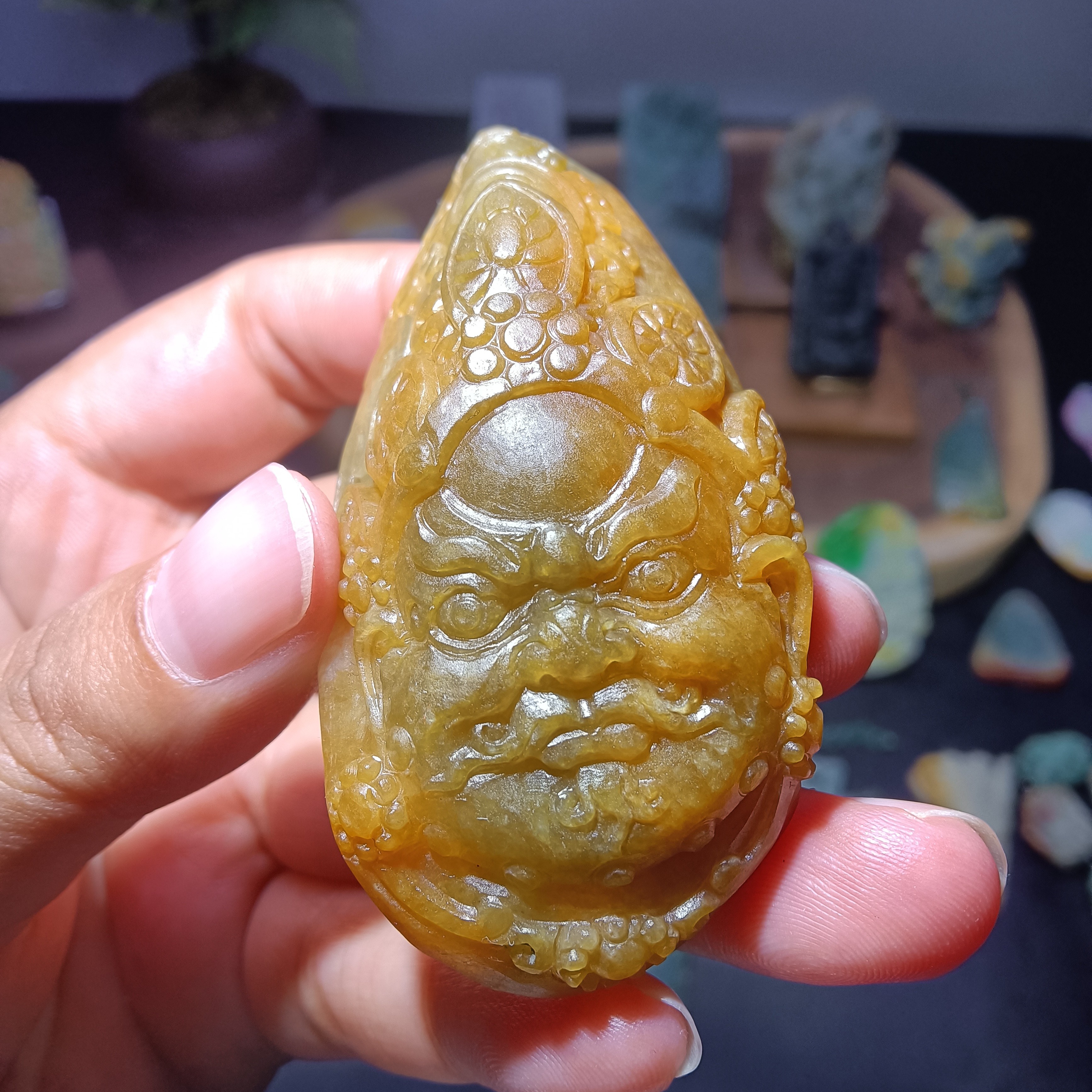 A货老坑冰种黄翡财神爷手工精雕玉石
